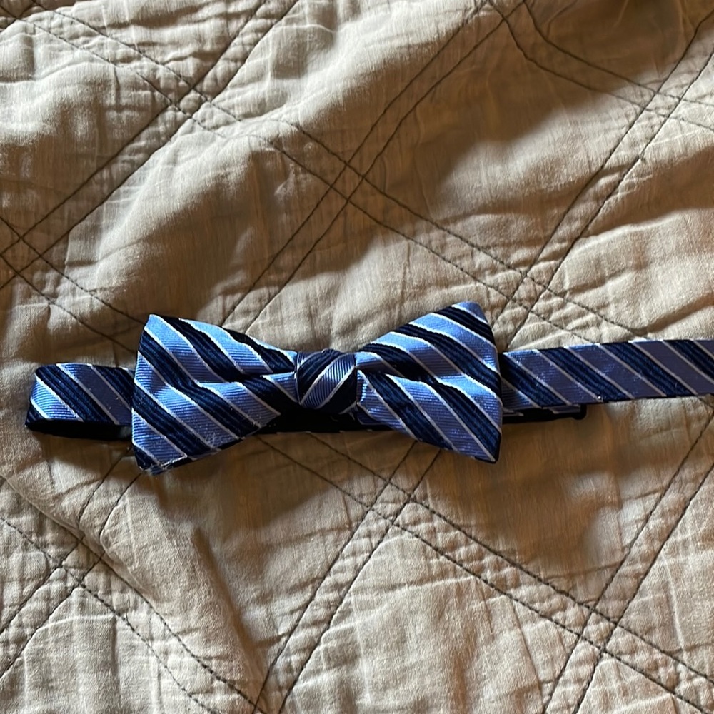 Croft and Barrow bow tie